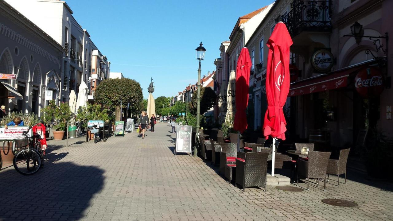 Promenad Apartman Mohács Exteriör bild